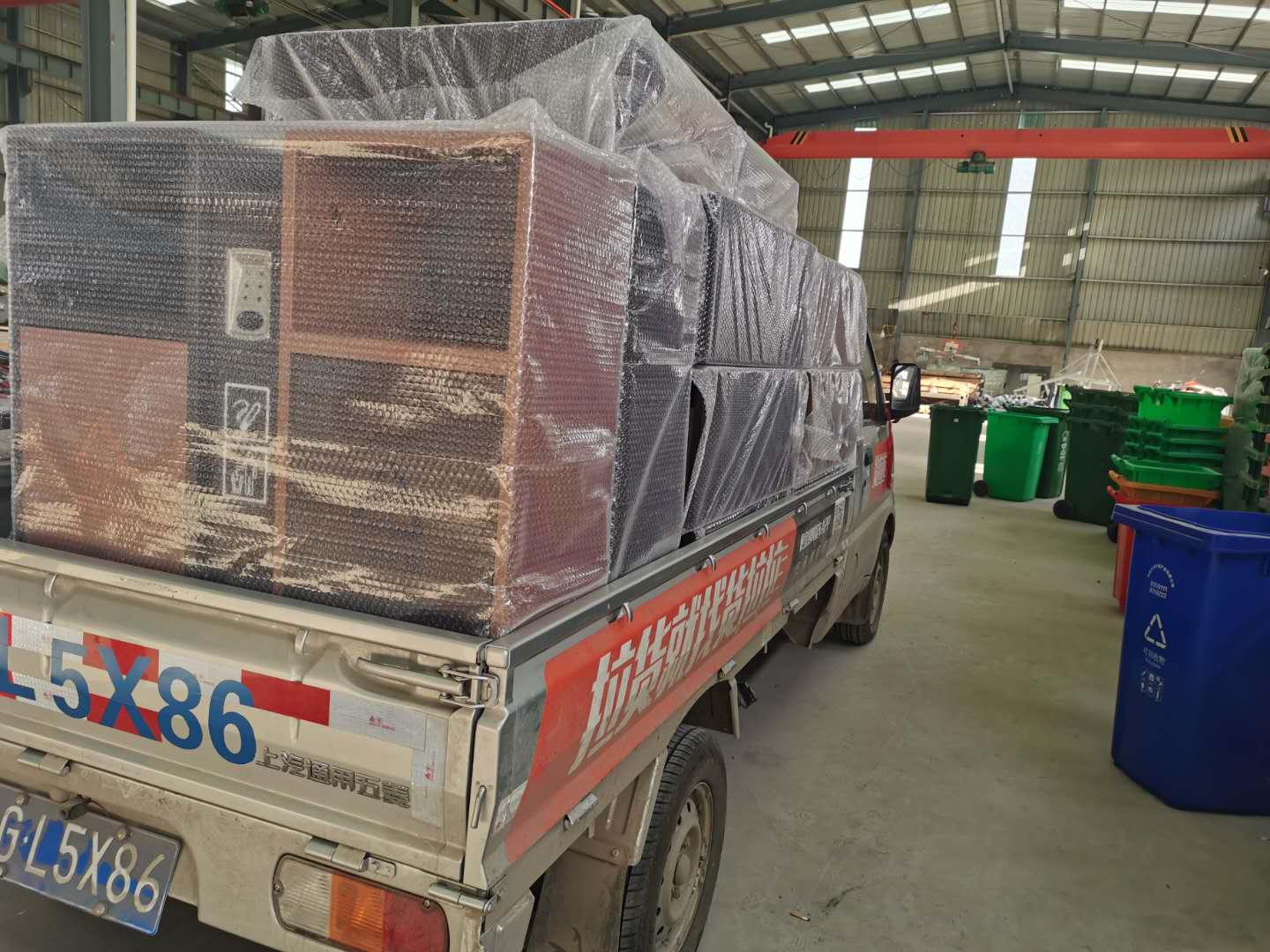 又一批镀锌两分类垃圾桶走单发货啦！