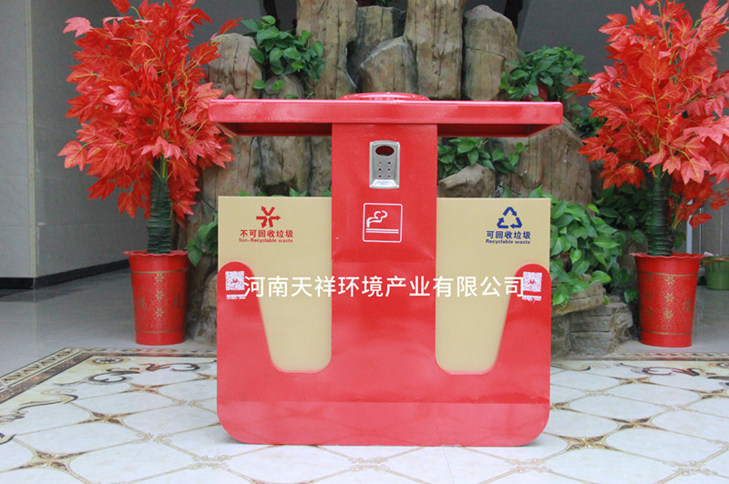 河南天祥独创设计起重吊钩式垃圾箱/户外果皮箱/公共垃圾桶